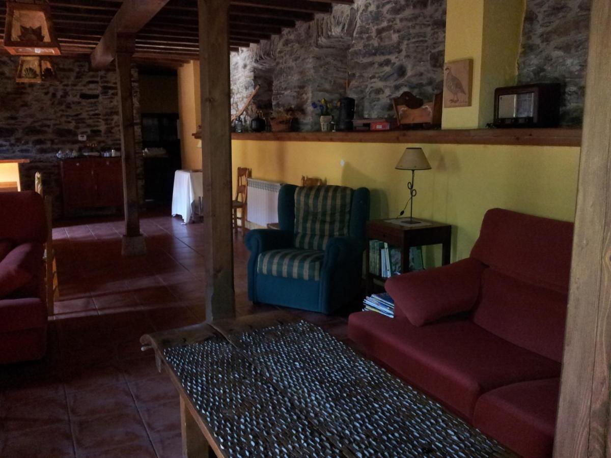 Hotel Rural El Urogallo Murias de Paredes Exteriör bild