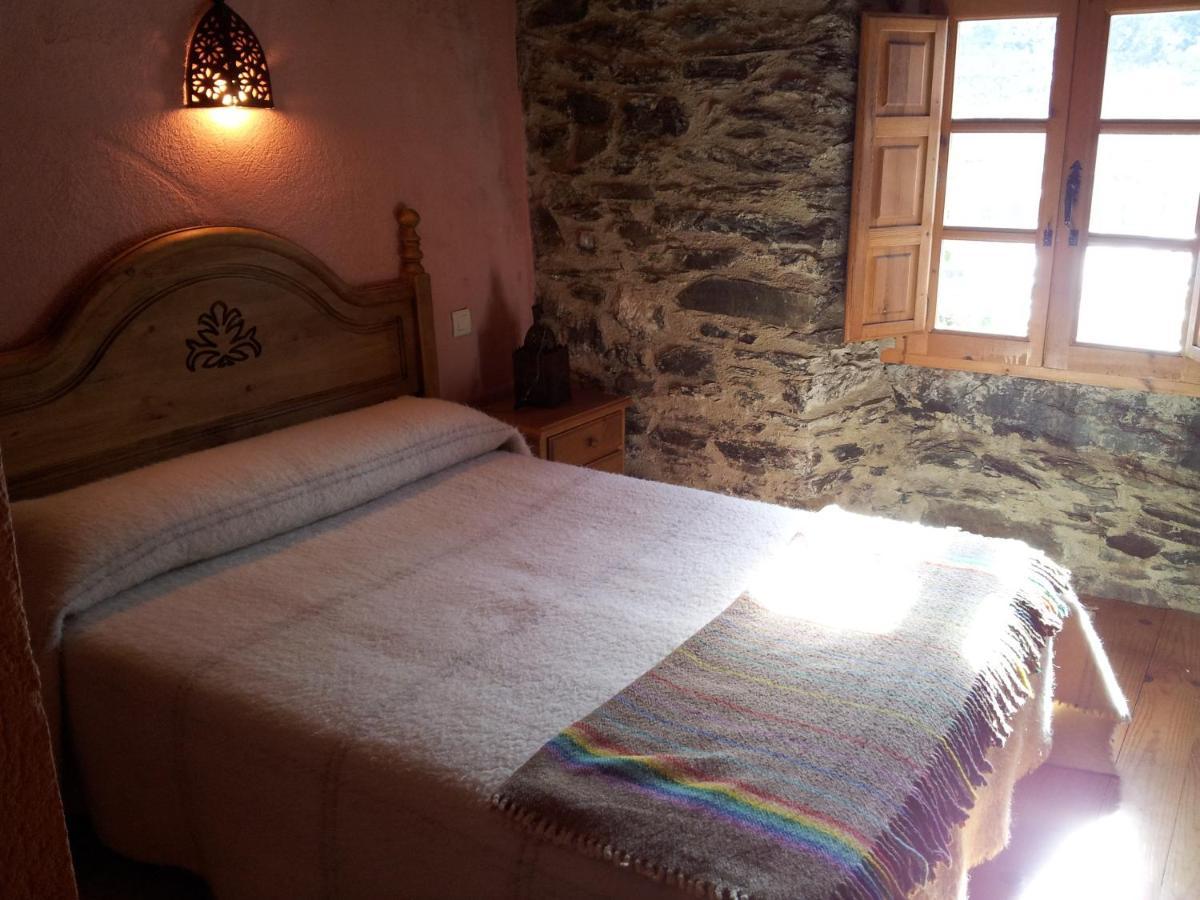 Hotel Rural El Urogallo Murias de Paredes Rum bild