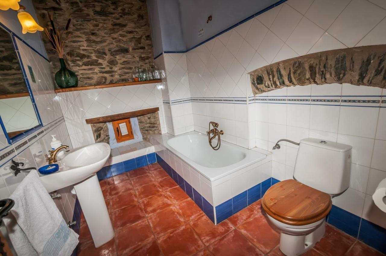 Hotel Rural El Urogallo Murias de Paredes Exteriör bild