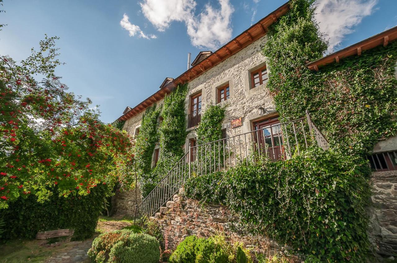Hotel Rural El Urogallo Murias de Paredes Exteriör bild