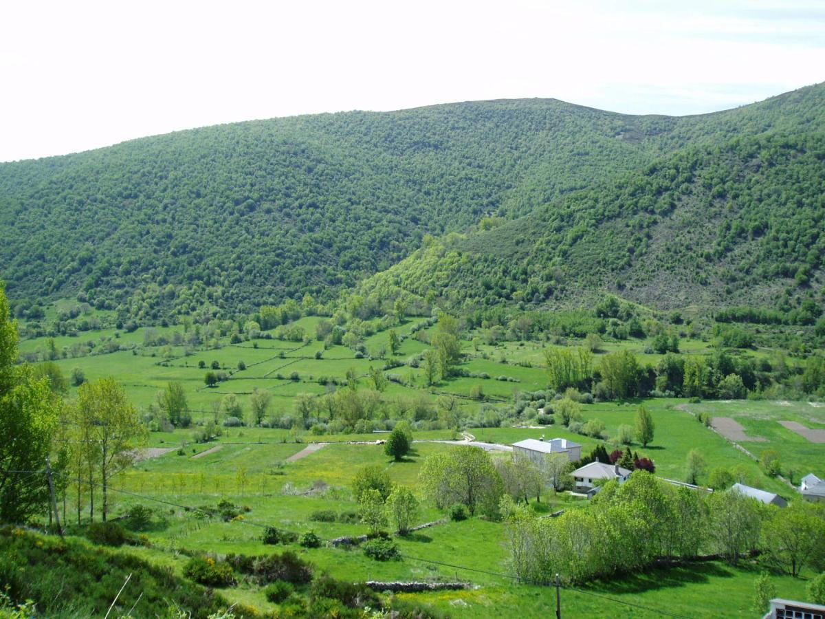 Hotel Rural El Urogallo Murias de Paredes Exteriör bild